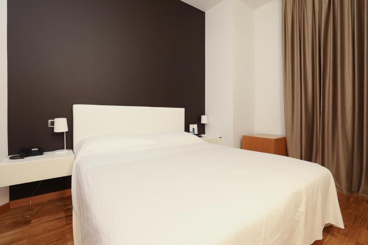 Hotel Aleramo Асти Экстерьер фото